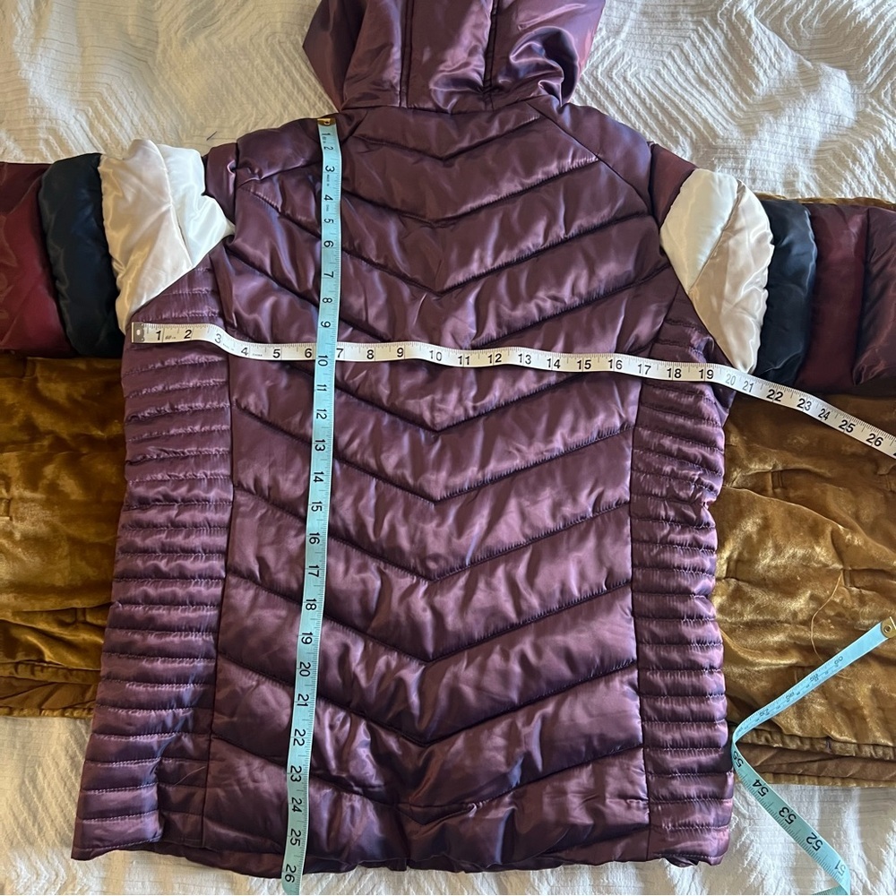 BNCI Women's Hooded Puffer Jacket in Plum with Chevron Stripes - Picture 9 of 10